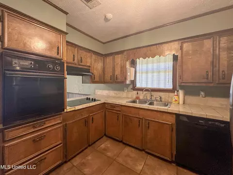 361 Park Ln, Jackson, MS 39212 photo 10