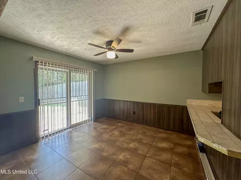 361 Park Ln, Jackson, MS 39212 photo 12