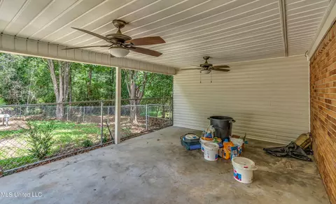 Exterior - 601 SE Pinewood Dr, Magee, MS 39111 photo 13 of 16