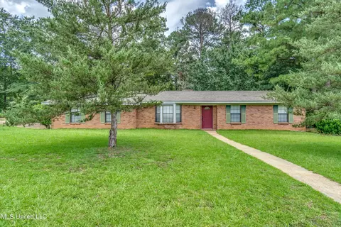 Exterior - 601 SE Pinewood Dr, Magee, MS 39111 photo 3 of 16