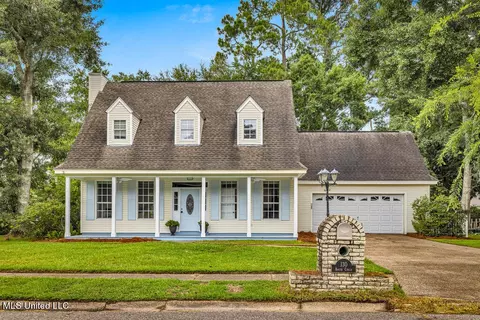 130 Booth Cir, Ocean Springs, MS 39564