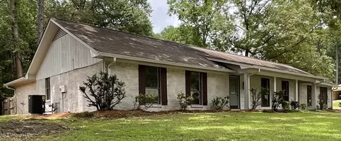 73 Sunline Dr, Brandon, MS 39042