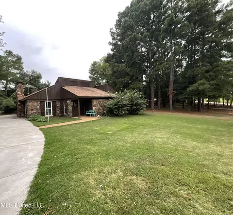 89 Sweetbriar Ave, Hernando, MS 38632