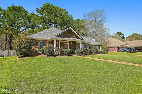 Exterior - 105 Victoria Pl, Brandon, MS 39042 photo 2 of 9