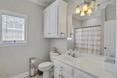 Bath - 105 Victoria Pl, Brandon, MS 39042 photo 3 of 3