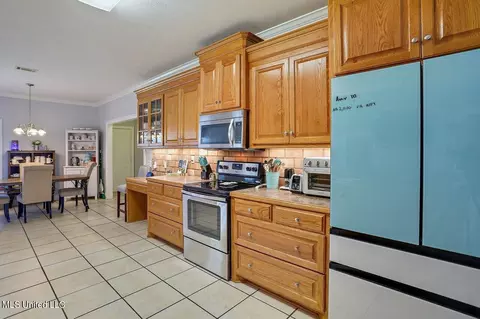 Kitchen - 105 Victoria Pl, Brandon, MS 39042 photo 2 of 4