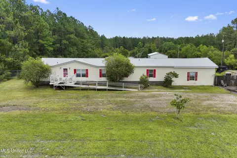 12301 Meadowglen Rd, Vancleave, MS 39565