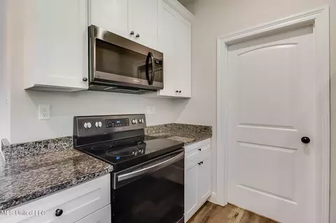 Kitchen - 14 Colony Rd, Mchenry, MS 39561 photo 2 of 2