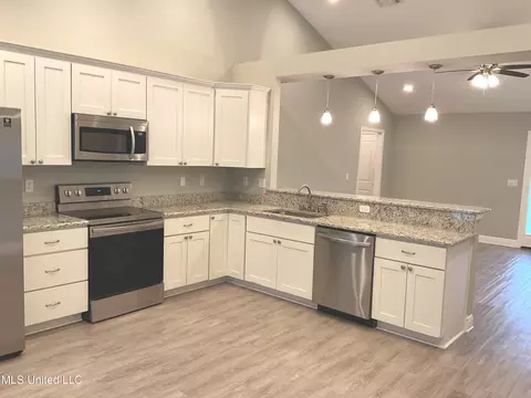 29 Cascade Cv, Perkinston, MS 39573 photo 7