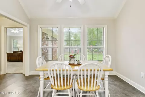 Dining - 244 Sycamore Ln, Madison, MS 39110 photo 3 of 3