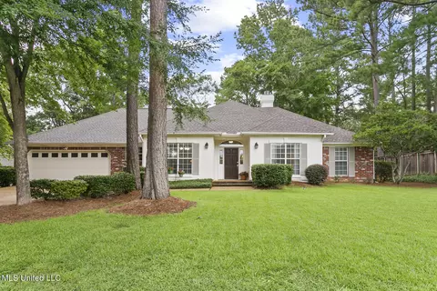 244 Sycamore Ln, Madison, MS 39110