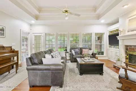 Living - 244 Sycamore Ln, Madison, MS 39110 photo 1 of 3
