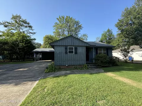 711 University St, Cleveland, MS 38732