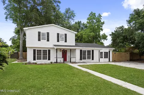 109 Perry St, Gulfport, MS 39507