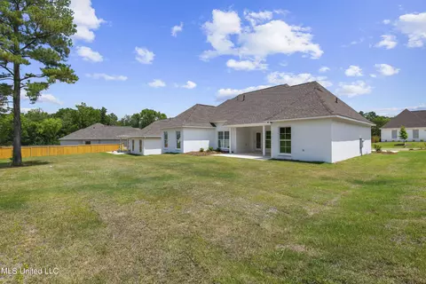 Exterior - 127 Lakecrest Dr, Madison, MS 39110 photo 3 of 3
