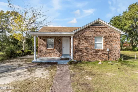 223 Kuhn St, Biloxi, MS 39530