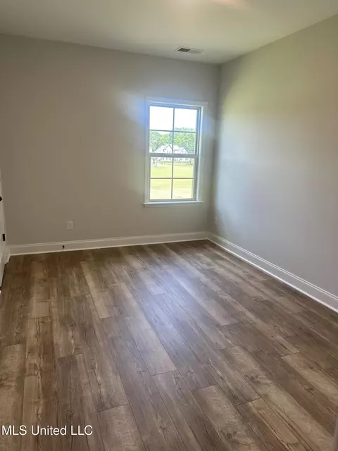 Bedroom - 672 Lucas Ln, Hernando, MS 38632 photo 3 of 3