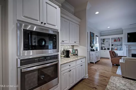 Kitchen - 132 Covey Run, Madison, MS 39110 photo 4 of 4