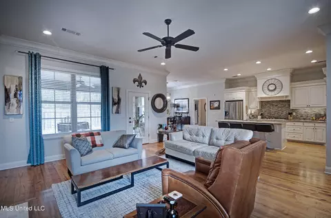 Living - 132 Covey Run, Madison, MS 39110 photo 2 of 4
