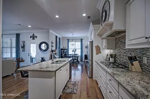 Kitchen - 132 Covey Run, Madison, MS 39110 photo 3 of 4