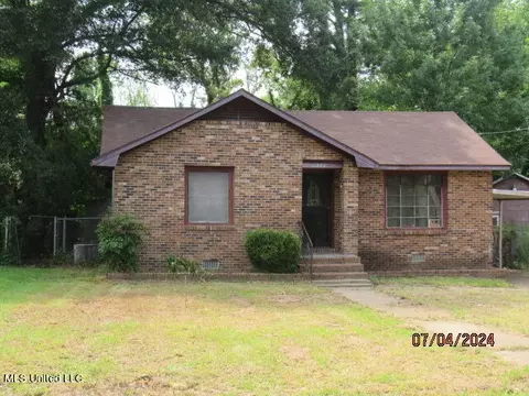 333 Bon Air St, Jackson, MS 39209