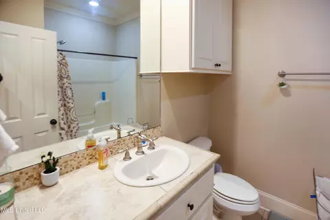 Bath - 113 Windward Way, Canton, MS 39046 photo 2 of 3