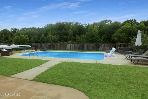 Exterior - 113 Windward Way, Canton, MS 39046 photo 3 of 6