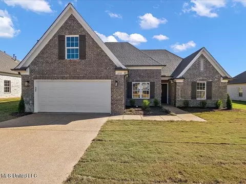 2550 Dela Dr, Southaven, MS 38672
