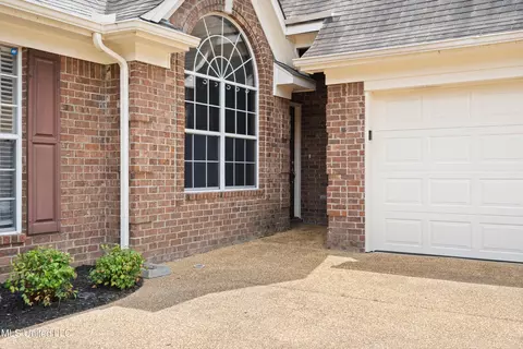 214 Fairway Trace Dr, Hernando, MS 38632 photo 4