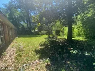 825 Reaves St, Jackson, MS 39204 photo 2