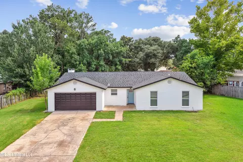4007 Crestwood Ct, Gautier, MS 39553