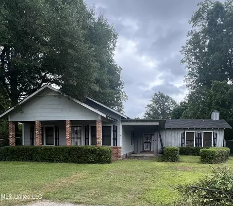816 Cherokee St, Clarksdale, MS 38614