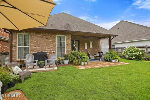 Exterior - 222 Duclair Ct, Brandon, MS 39042 photo 7 of 8