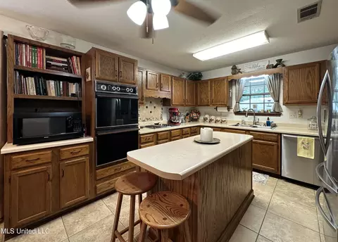 101 Lowe Cir, Clinton, MS 39056 photo 9