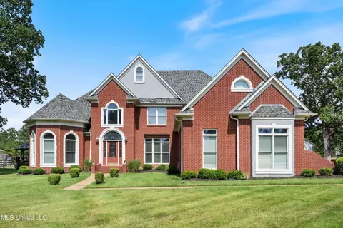 42 Tara Rd, Holly Springs, MS 38635