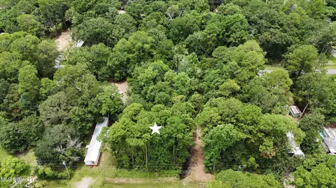 7829 Rockvale Dr, Gautier, MS 39553