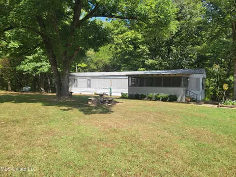 20 County Road 523, Como, MS 38619 photo 3