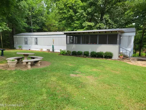 20 County Road 523, Como, MS 38619 photo 4