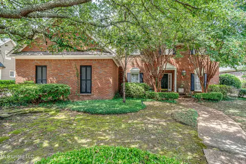 5353 Carolwood Dr, Jackson, MS 39211