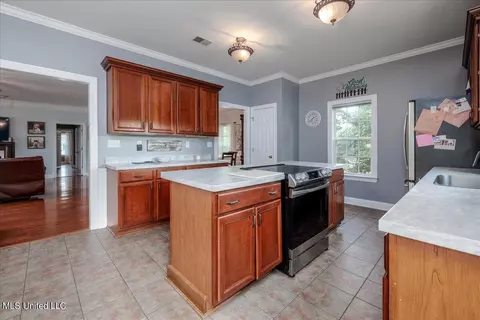 Kitchen - 7340 Alphaba Rd, Coldwater, MS 38618 photo 3 of 3