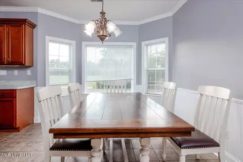 Dining - 7340 Alphaba Rd, Coldwater, MS 38618 photo 1 of 4
