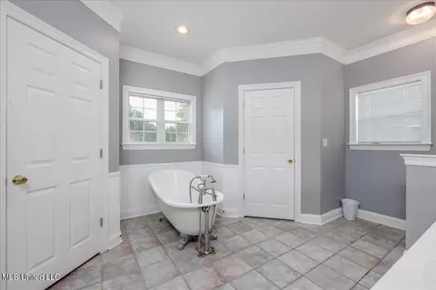 Bath - 7340 Alphaba Rd, Coldwater, MS 38618 photo 3 of 6