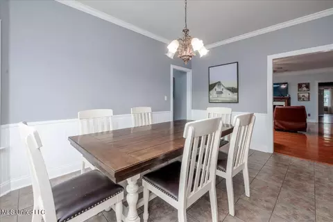 Dining - 7340 Alphaba Rd, Coldwater, MS 38618 photo 2 of 4