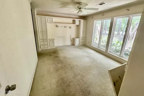 1329 Pine Glen Cir, Forest, MS 39074 photo 4