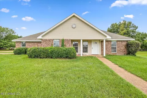 5018 Wagonwheel Dr, Byram, MS 39272