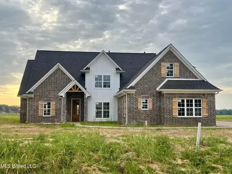 1786 Baisley Dr, Nesbit, MS 38651
