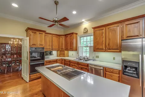 Kitchen - 2063 Brecon Dr, Jackson, MS 39211 photo 5 of 7