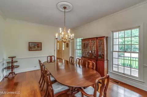 Dining - 2063 Brecon Dr, Jackson, MS 39211 photo 3 of 6