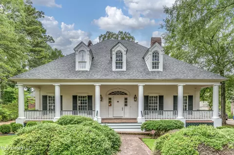 2063 Brecon Dr, Jackson, MS 39211