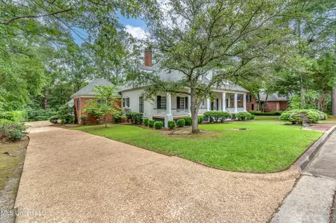 Exterior - 2063 Brecon Dr, Jackson, MS 39211 photo 3 of 14